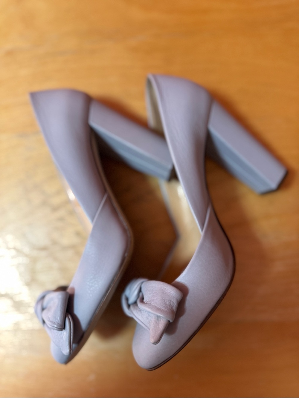 PRE-LOVED J.Crew Etta pumps in a light blue leather with a signature bow detail